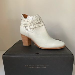 Frye Naomi Pickstitch Bootie white leather size 7